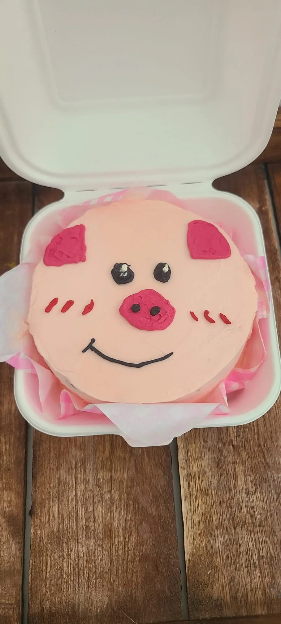 Bento cake en forme de tête de cochon rose