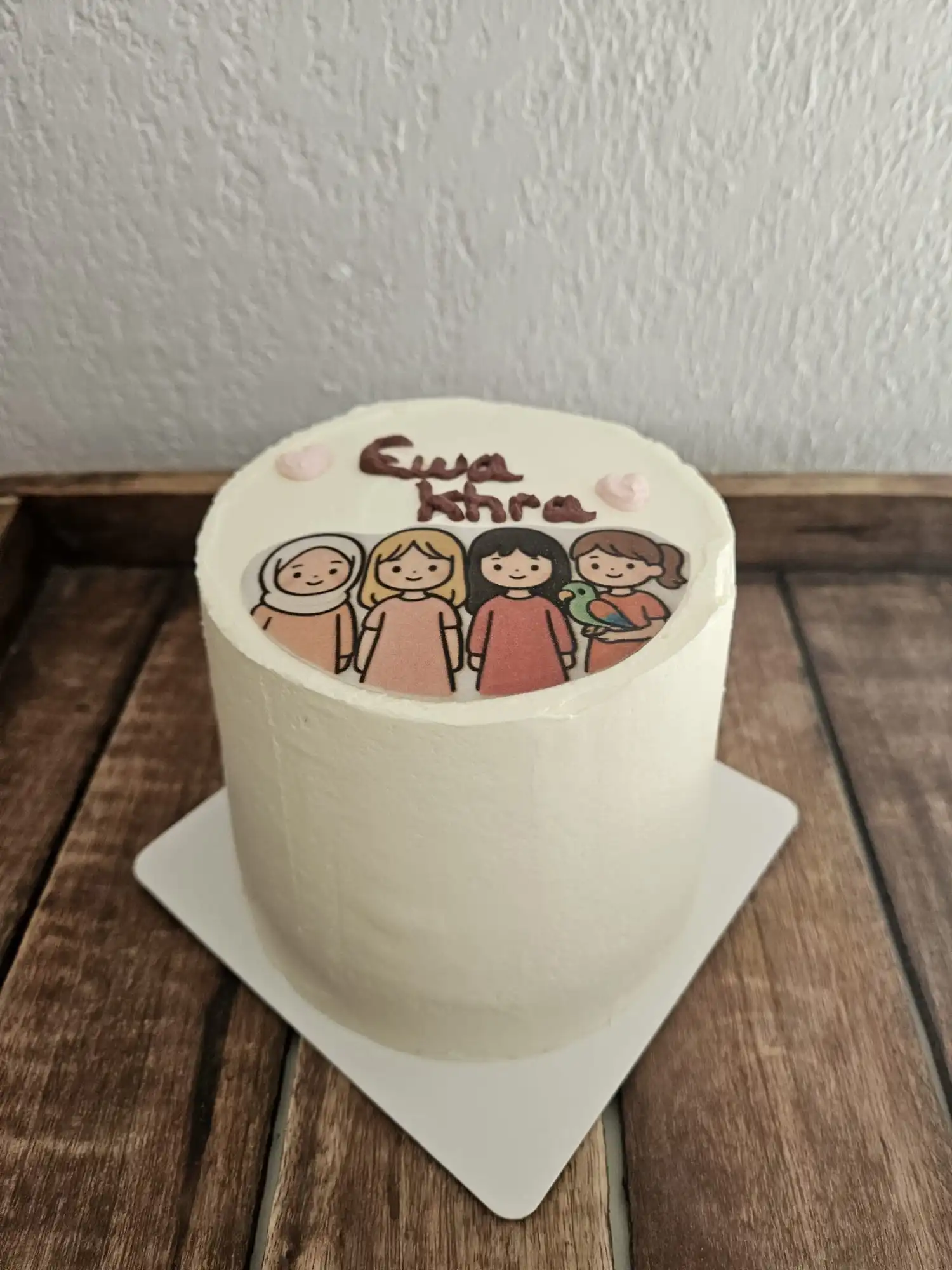 Bento cake ivoire avec photo comestible imprimée de personnages