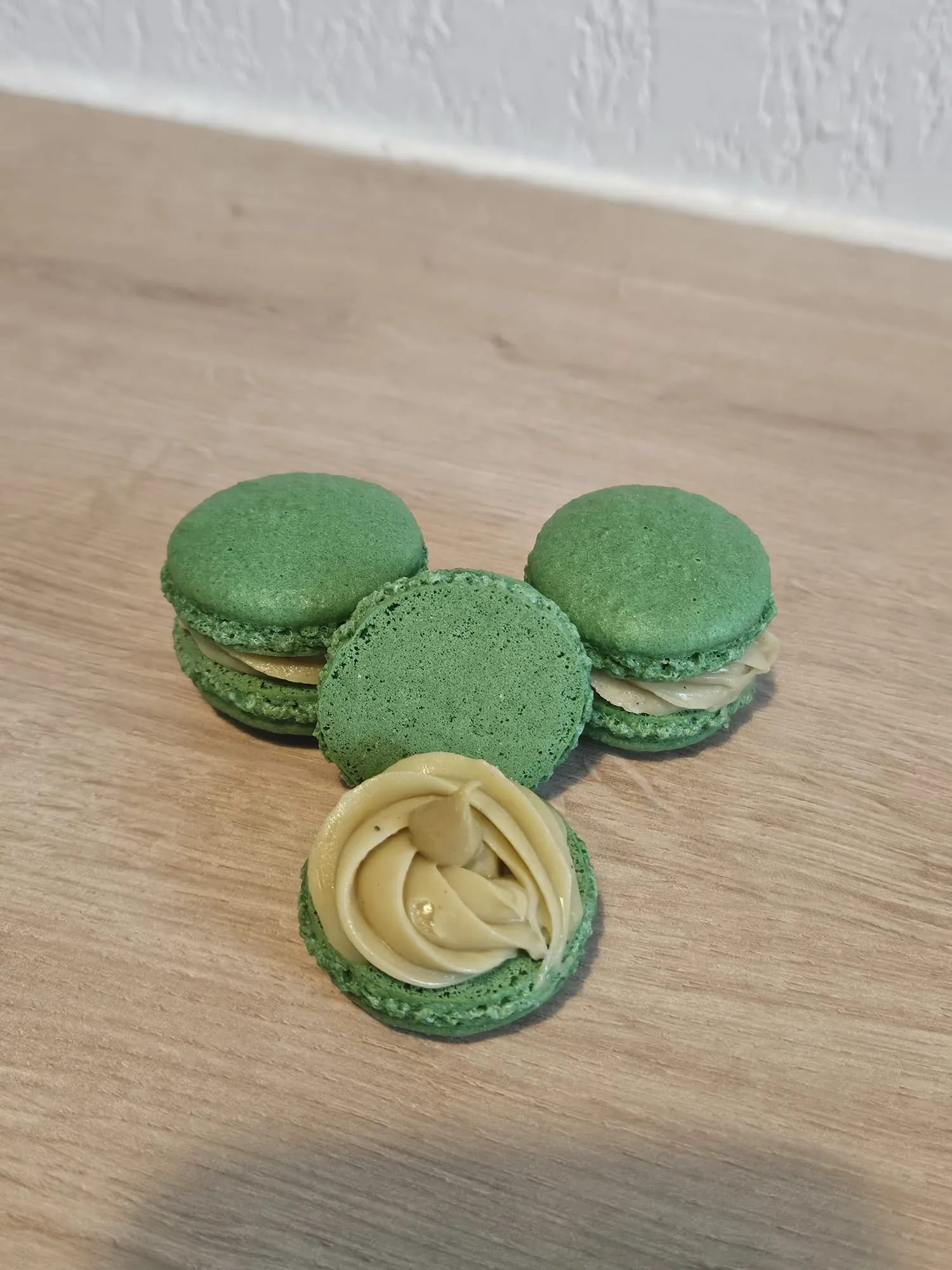 Macarons verts à la crème vanille