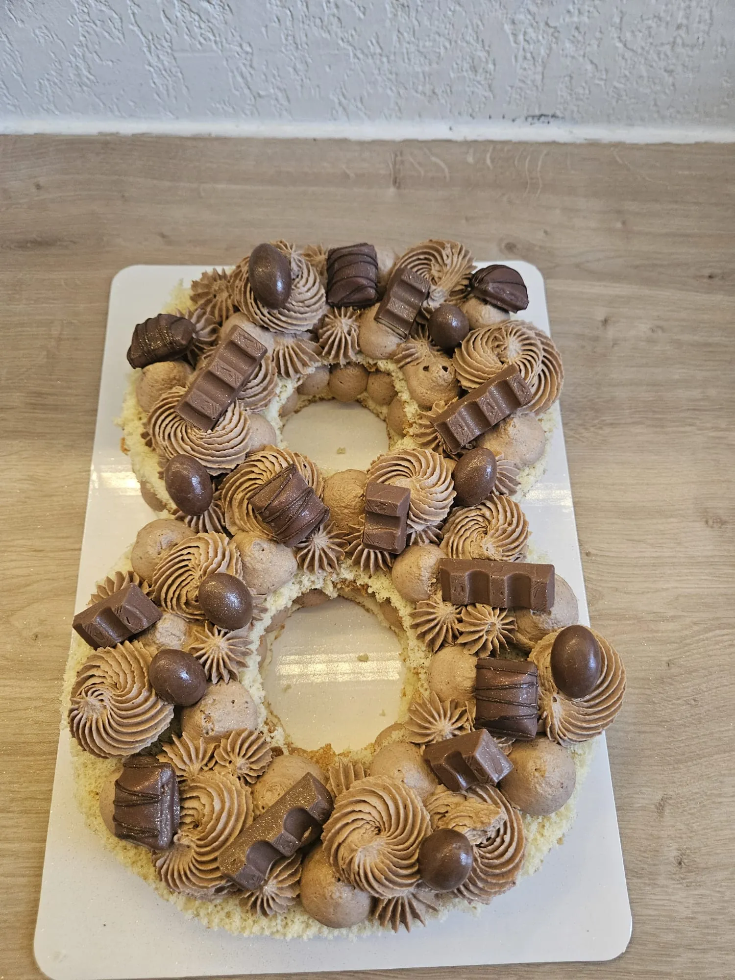 Number cake au chocolat et pralines noisette